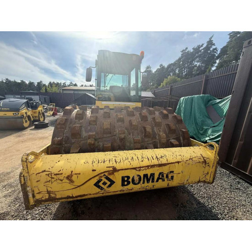 Bomag BW* Каток BW 215 D-40 (Дизельный, 4,0 л, 133 л.с., АТ)