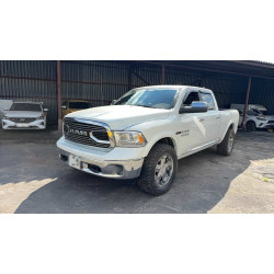 RAM 1500 1500 LIMITED CREW CAB 4X4 V8