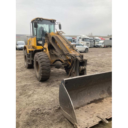 Bull SL300 Фронтальный погрузчик SL300T (Дизельный, 6,0 л, 98 л.с., АТ)