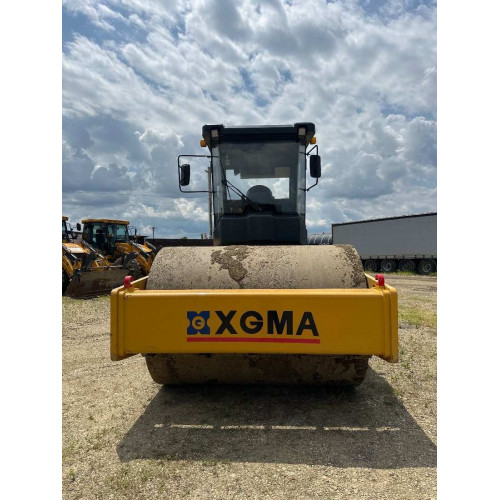 XGMA XG* Каток XG618H (Дизельный, 6,5 л, 190 л.с., АТ)