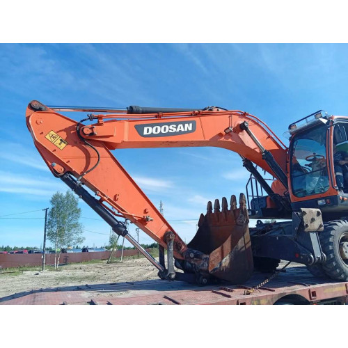 Doosan DX190* Экскаватор колесный DX190WA (Дизельный, 5,8 л, 155 л.с., АТ)