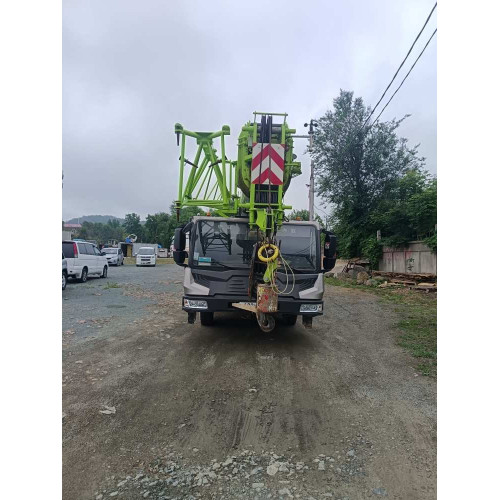 Zoomlion ZTC* 6x4 Автокран ZTC300V 	(Дизельный, 7,8 л, 313 л.с., МТ)