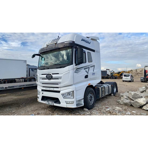 FAW J7 4x2 Седельный тягач CA4180P77K25E5 FAW J7 4x2 Седельный тягач CA4180P77K25E5