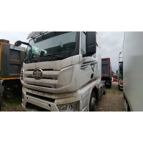 FAW J7 4x2 Седельный тягач CA4180P77K25E5