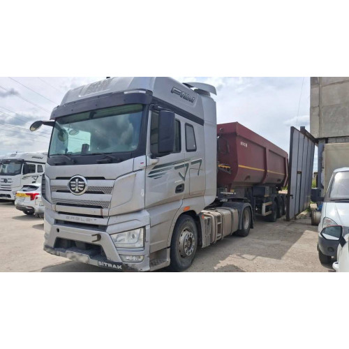 FAW J7 4x2 Седельный тягач CA4180P77K25E5