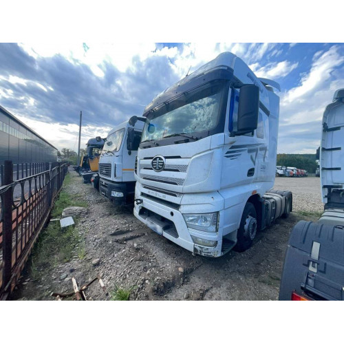 FAW J7 4x2 Седельный тягач CA4180P77K25E5