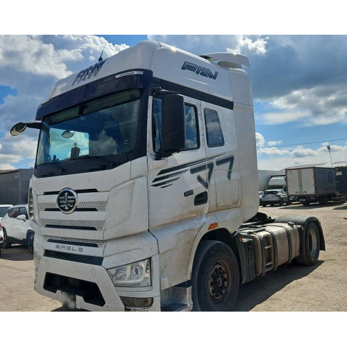 FAW CA 4180 4x2 Седельный тягач CA 4180 4x2 Седельный тягач