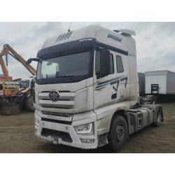 FAW CA 4180 4x2 Седельный тягач CA 4180 4x2 Седельный тягач