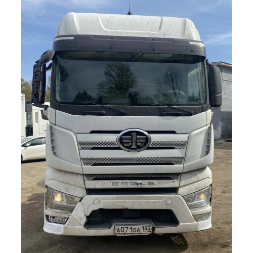 FAW J7 4x2 Седельный тягач J7 (Дизельный, 12,5 л, 550 л.с., АТ) FAW J7 4x2 Седельный тягач J7 (Дизельный, 12,5 л, 550 л.с., АТ)