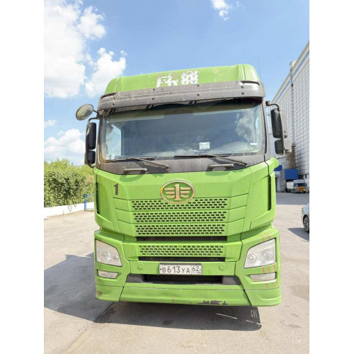 FAW JH6 6x4 Седельный тягач CA4250P25K15T1NE5A80 (Газовый, 12,5 л, 430 л.с., МТ)