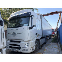 DONGFENG DFH 4x2 Седельный тягач DFH4180