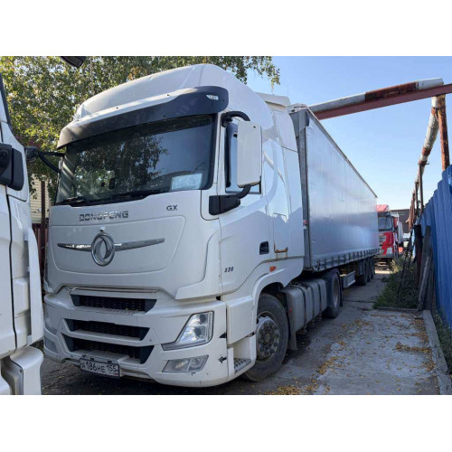 DONGFENG DFH 4x2 Седельный тягач DFH4180