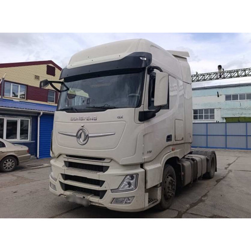 DONGFENG DFH 4x2 Седельный тягач DFH4180