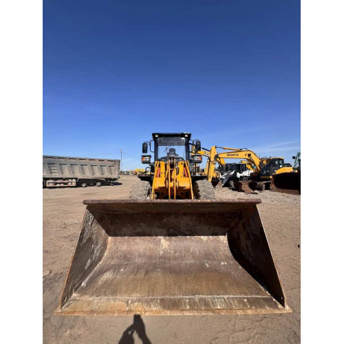 Lonking CDM 835 Фронтальный погрузчик CDM835G (Дизельный, 6,9 л, 143 л.с., АТ)