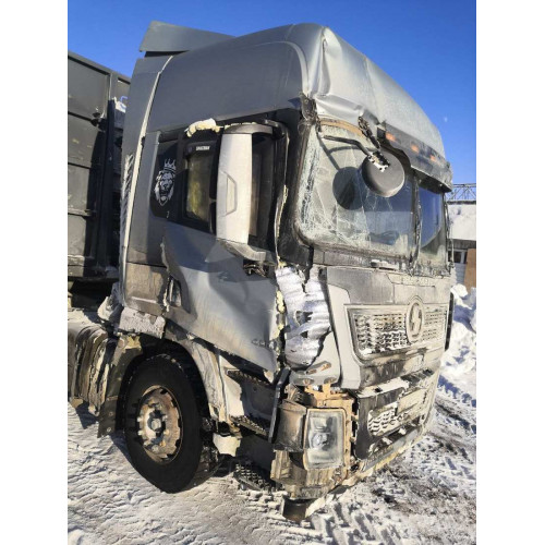 Shacman (Shaanxi) SX* 6x4 Седельный тягач SX42584V324 (Дизельный, 11,6 л, 423 л.с., МТ) Shacman (Shaanxi) SX* 6x4 Седельный тягач SX42584V324 (Дизельный, 11,6 л, 423 л.с., МТ)