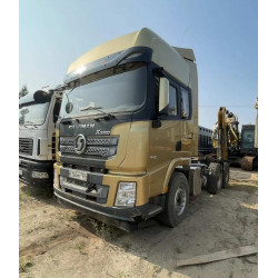 Shacman SX* 6x4 Седельный тягач SX42584W324C