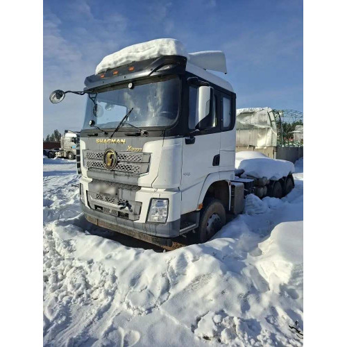 Shacman SX* 6x6 Седельный тягач SX42586W385C