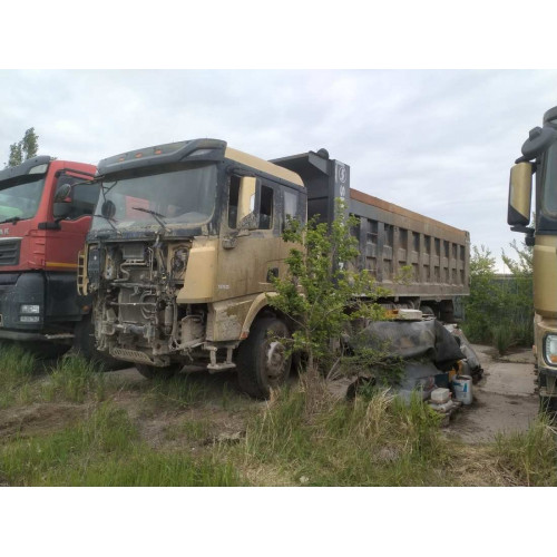 Shacman SX331863366 Самосвал  8х4