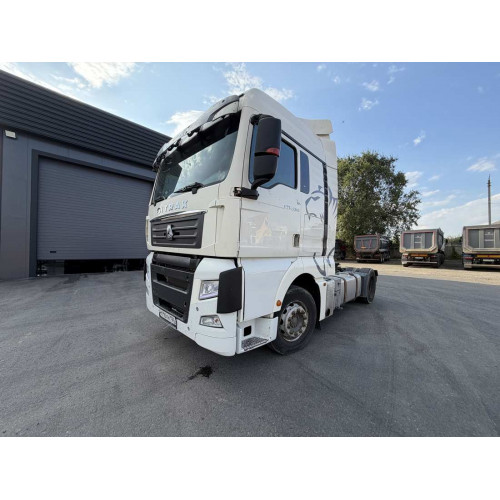 SITRAK C7H 4x2 Седельный тягач ZZ4186V361HE