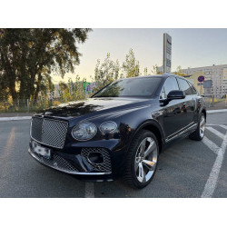 BENTLEY Bentayga V8