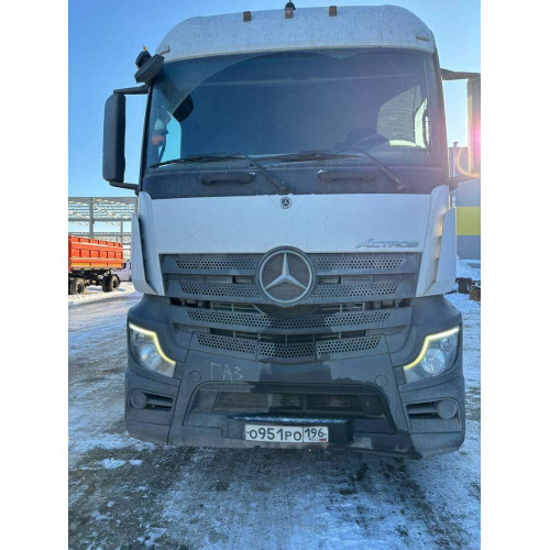 Mercedes-Benz Actros 6x4 Седельный тягач 2645 LS (Дизельный, 12,8 л, 449 л.с., МТ)