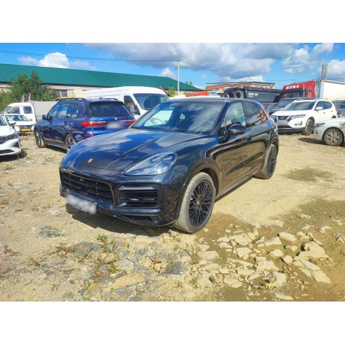 PORSCHE Cayenne GTS