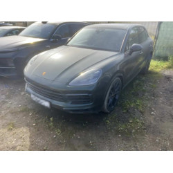 PORSCHE Cayenne 3.0