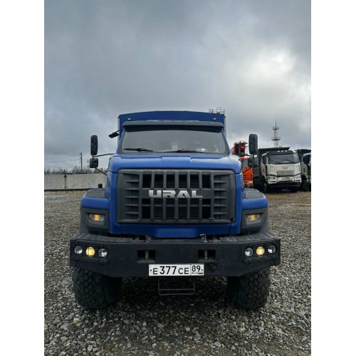 Ural 3255 6x6 Вахтовый автобус 32551-5013-71 (Дизельный, 6,7 л, 238 л.с., 22 пас.)