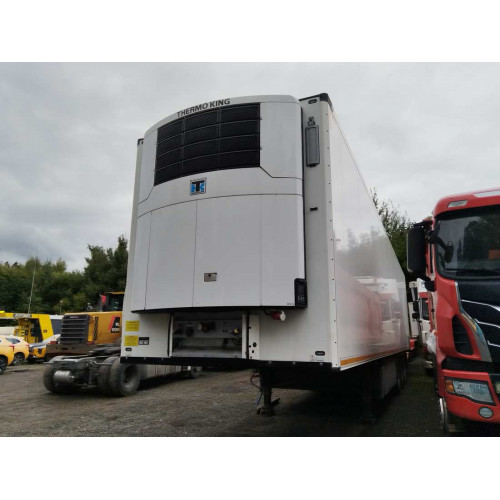 АВТОСПЕЦТЕХНИК 9834* Полуприцеп изотермический/рефрижератор 983423