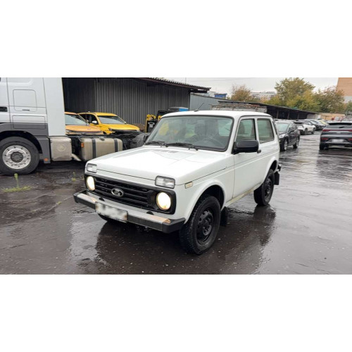 LADA Niva Legend 3 дв Classic 1.7 5MT LADA Niva Legend 3 дв Classic 1.7 5MT