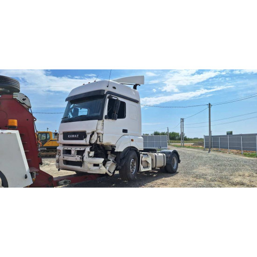 КамАЗ 5490 4x2 Седельный тягач 5490-S5 (Дизель/Газ, 12,0 л, 401 л.с., МТ)