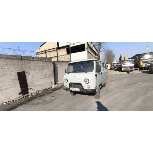 UAZ 3909* Грузопассажирский 390995-04 (Фургон, 6+1 мест, без ABS, Бензиновый, 2,7 л, 112 л.с.)