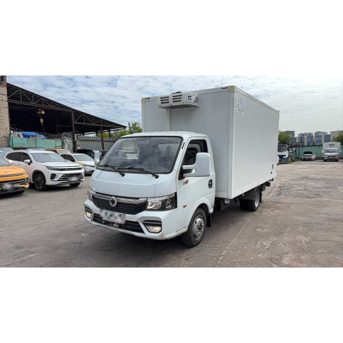АВТОМЕХАНИЧЕСКИЙ ЗАВОД 2774* на шасси JUNFENG Q35 Изотермический/рефрижератор 27742A Рефрижератор