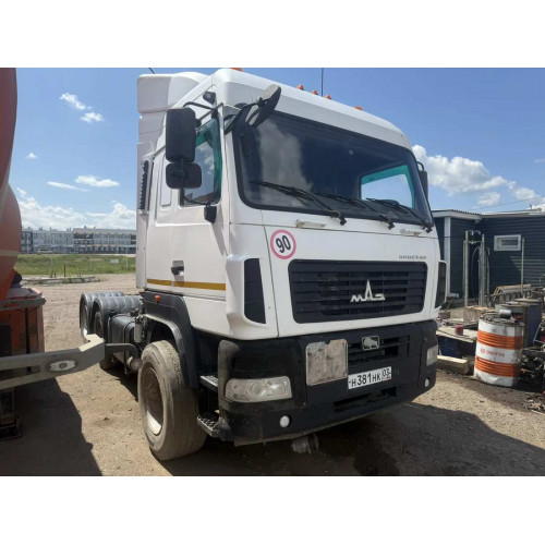 МАЗ 6430 6x4 Седельный тягач 6430E8-530-020 (Дизельный, 12,0 л, 428 л.с., МТ)