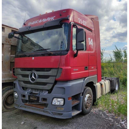 Mercedes-Benz Actros 4x2 Седельный тягач Actros 1844LS 4x2 Седельный  тягач