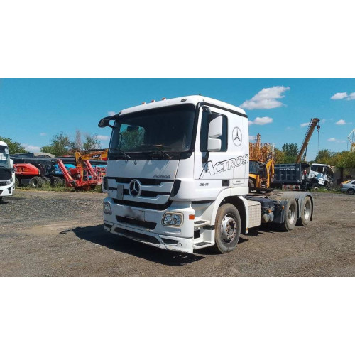 Mercedes-Benz Actros 6x4 Седельный тягач Actros 2641 LS 6x4 Седельный тягач Mercedes-Benz Actros 6x4 Седельный тягач Actros 2641 LS 6x4 Седельный тягач