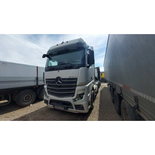 Mercedes-Benz Actros 4x2 Седельный тягач Actros 1845LS 4x2 Седельный тягач