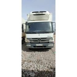 Mercedes-Benz ATEGO 4x2 Изотермический/рефрижератор с гидробортом 1218 L (Рефрижератор, Дизельный, 4,2 л, 177 л.с., МТ)