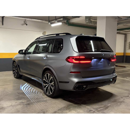 BMW X7 M60i